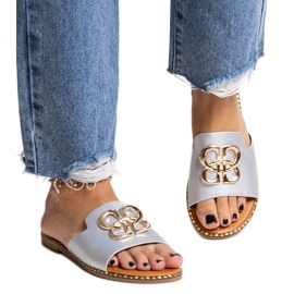 Sølvflip-flops med dekorativt Safi-spænde