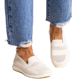 Beige sneakers med skumsål fra Rahima