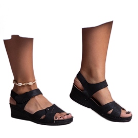 Sorte Kirane sandaler med lav kile