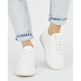 Hvide sneakers til kvinder med tyk sål