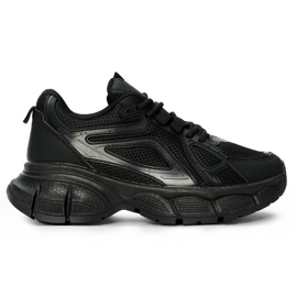 Sorte sneakers med en tyk sål