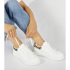 Hvide damesneakers med leopardprint