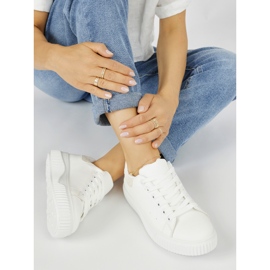 Hvide damesneakers med et beige element