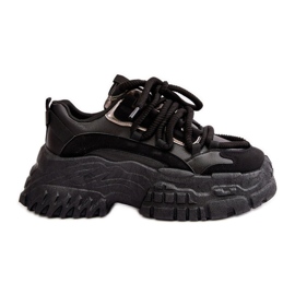 Sneakers til kvinder på en massiv sål, sort Nevela