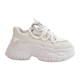 Sneakers til kvinder på en massiv sål, hvid Nevela