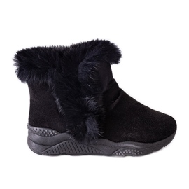 Sorte isolerede sneakers med Lara-kiler