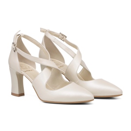 BUTDAM Pumps med stropper på hælen ecru Iga beige