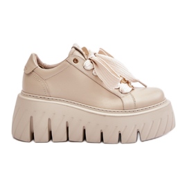 Damesneakers på en massiv sål med gulddekoration CheBello 4530 Beige