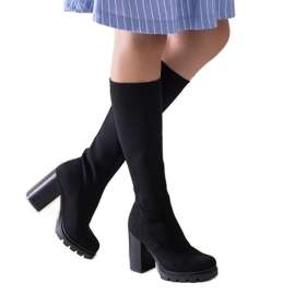Saria sorte højhælede slip-on støvler