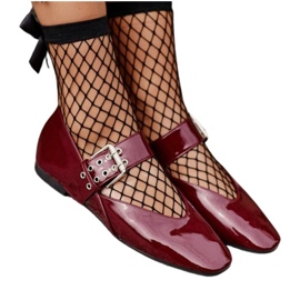 Ideal Shoes Laklæderballerinaer med bælte, bordeaux rød