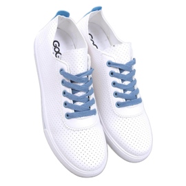 Dyrere lyseblå gennembrudte sneakers til kvinder - Inello hvid