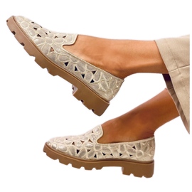 Gennembrudte guldmokkasiner beige
