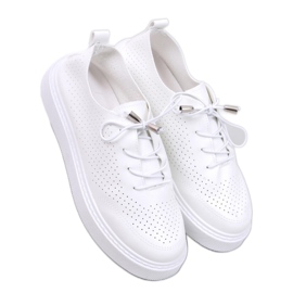 Gennembrudte sneakers til kvinder Hvide