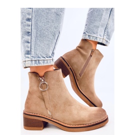 Levere Khaki nubuck lavhælede ankelstøvler - Inello beige
