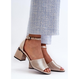 Step in style Sandaler Model Horissa 62114 Guld - Træd med stil