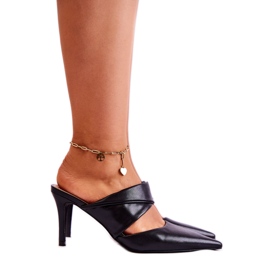 Elegante sorte højhælede flip-flops