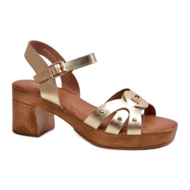 Step in style Sandaler Model Assames 24SD98-6758 Guld - Træd med stil