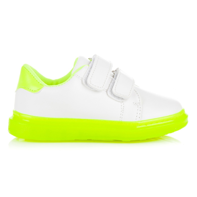 Sneakers med en grøn platform hvid