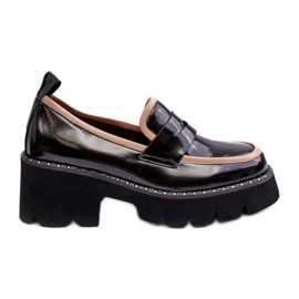 Loafers i lak til kvinder lavet af sort øko læder