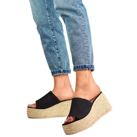 Høj kile flip-flops 7237B sort