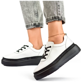 Goodin Sneakers i læder til kvinder med sort platformsål, hvid GD-XF-120A-W