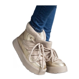 Beige platform snestøvler isoleret med Sapphi - Solea pels