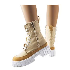 Beige isolerede støvler fra Crispiero - Solea