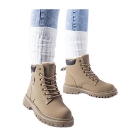 Beige isolerede støvler brun