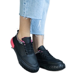 Sorte sneakers med kæde
