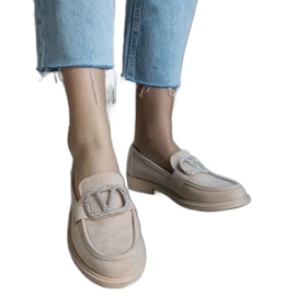 Beige mokkasiner dekoreret med rhinsten
