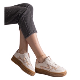 Beige sneakers med gummisål
