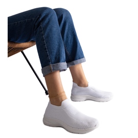Hvide slip-on sportssneakers