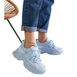 Blå sportssneakers med massiv sål