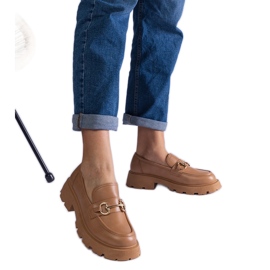 Brune loafers med øko læder med gylden dekoration beige