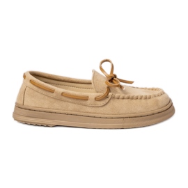 Kvinders beige ruskind loafers med en bue
