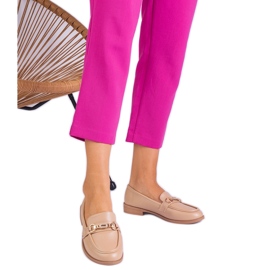 Beige kvinders loafers med gylden dekoration og zirkoner
