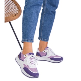 Lilla kvinders sneakers med en gylden indsættelse violet