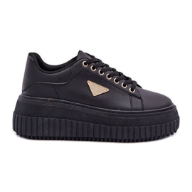 Stilfulde sneakers på en massiv sort platform
