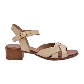 Lædersandaler med en delikat hæl Zazoo 40372 Light Beige