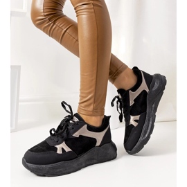 D/GMR Sorte sneakers med gyldne Davis-accenter gylden
