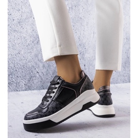 D/GMR Sorte sneakers dekoreret med Grandbois monogram