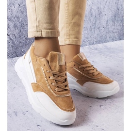 D/GMR Beige sneakers lavet af øko-ruskind fra Dupuis