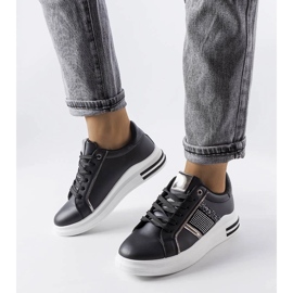 D/GMR Sorte sneakers dekoreret med Xarles rhinestones