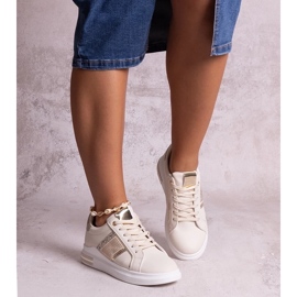 D/GMR Beige sneakers dekoreret med Xarles rhinestones