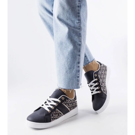 D/GMR Marineblå sneakers dekoreret med Bolduc-monogrammet