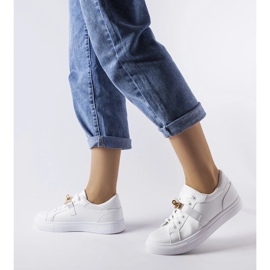 D/GMR Hvide sneakers med en gylden accent Letteria