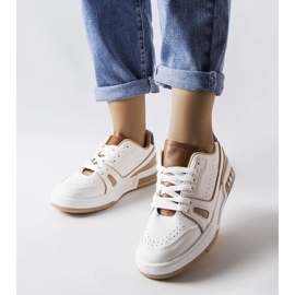 D/GMR Hvide sneakers med beige indlæg fra Willson