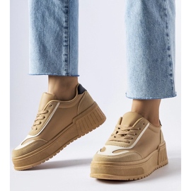 D/GMR Beige sneakers på en tyk seluci -platform