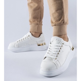 D/GMR Hvide sneakers på Osson platformen