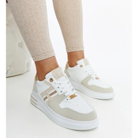 D/GMR Hvide og beige sneakers på Negisti platformen